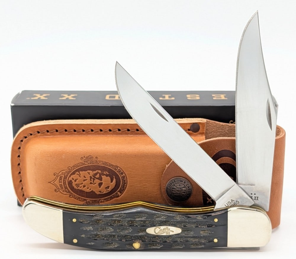 2025 Case XX Buffalo Horn Large Folding Hunter BH265 w/ Sheath & Box: Knives are in like new condition. Overall measures 5-1/4in when closed.