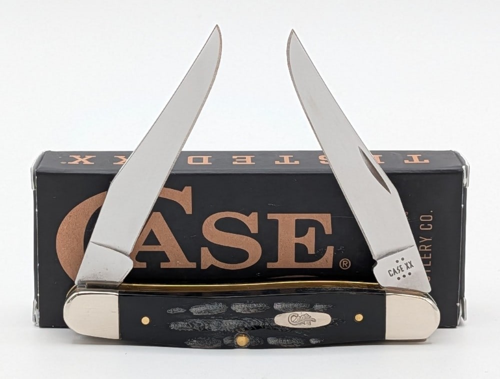 2025 Case XX Buffalo Horn Muskrat w/ Box: Knife is in like new condition. Overall measures 3-7/8in when closed.