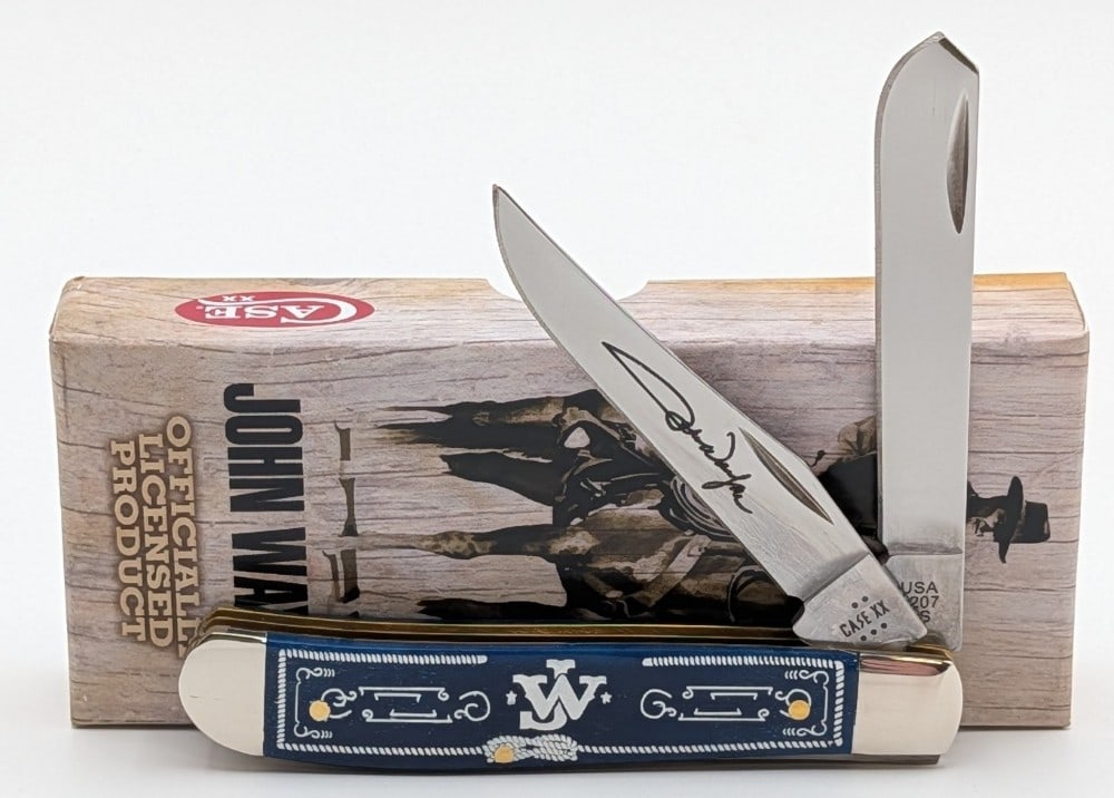 2025 Case XX John Wayne Navy Blue Bone Mini Trapper 6207 w/ Box: Knife is in like new condition. Overall measures 3-1/2in when closed.