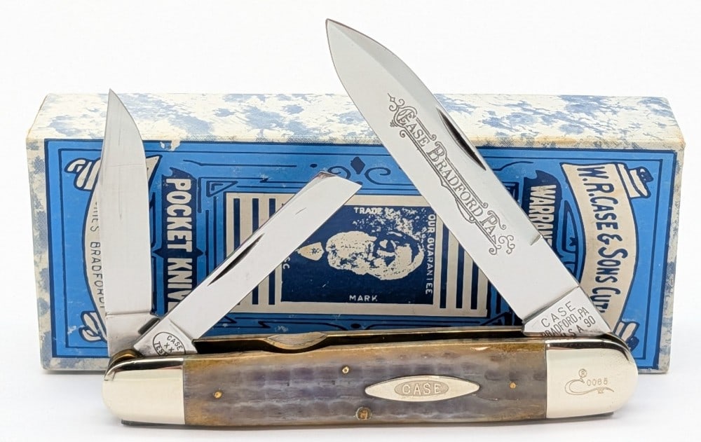 Ltd 1990 Case XX Classic Green Bone Cigar Whittler 6391 w/ Box: Knife is numbered 0065, and is in very nice condition with light scuffs from handling. Overall measures 4-1/2in when closed.