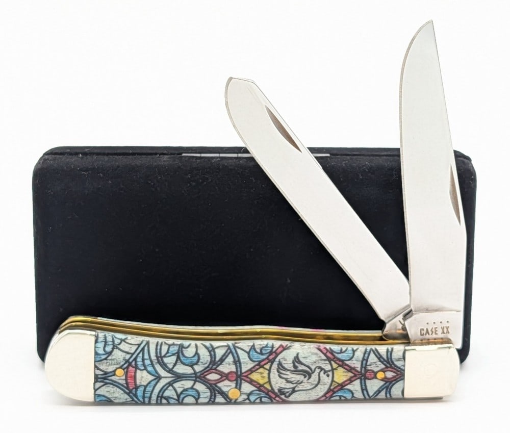 2022 Case XX Stained Glass Dove Natural Bone Trapper 6254 w/ Box: Knife is in like new condition. Overall measures 4-1/8in when closed.