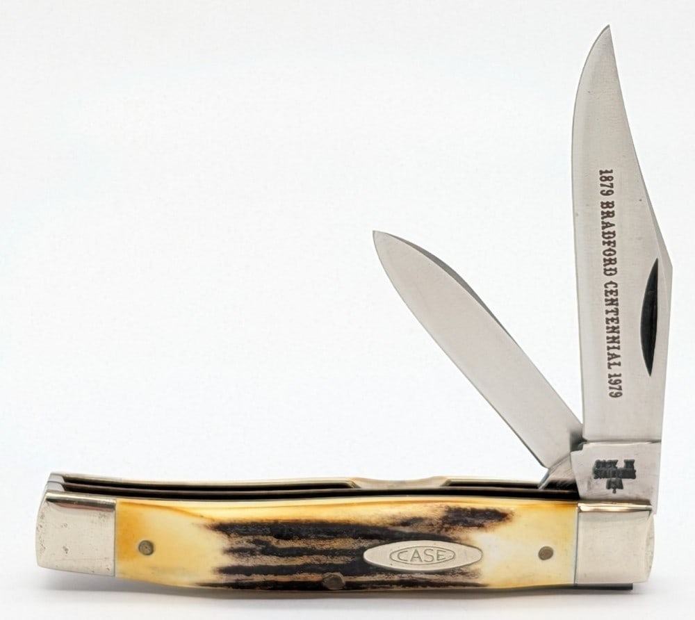 1979 Case XX Bradford Centennial Stag Texas Jack Knife 5292: Knife is in nice condition with some scuffs and tarnishing on the bolsters from handling. Overall measures 4in when closed.