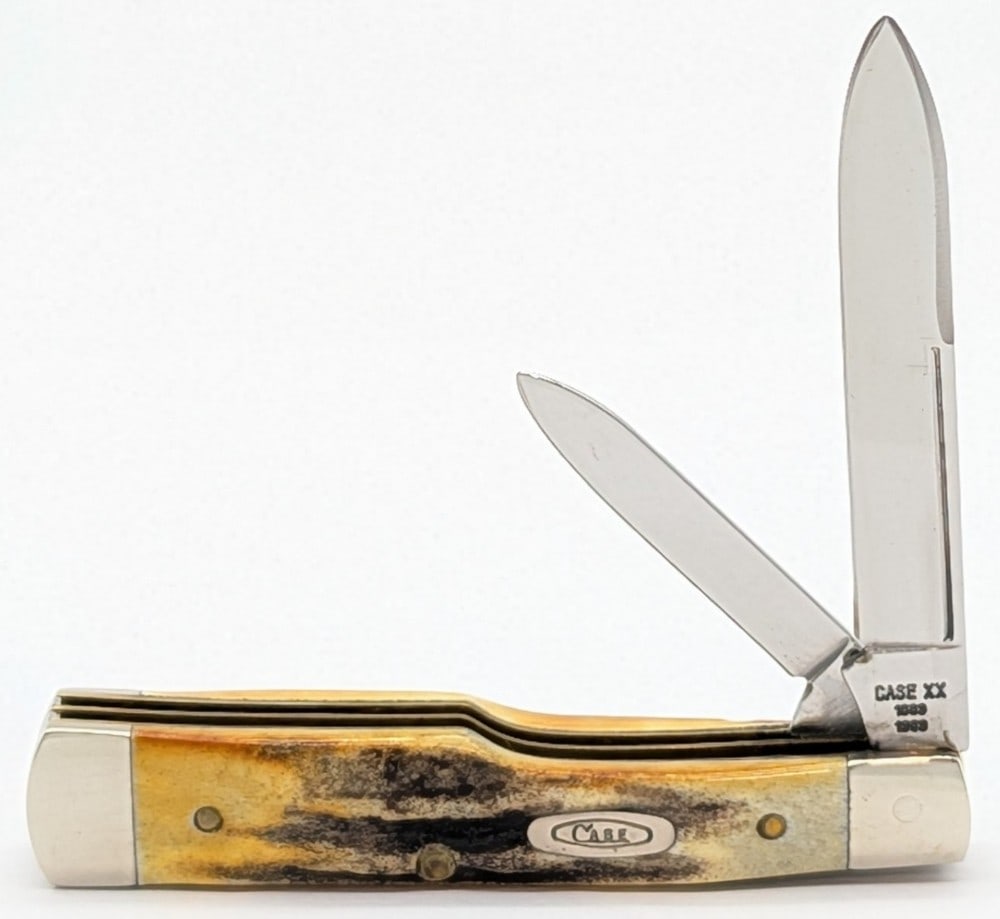 1989 Case XX Stag Small Gunstock 5215: Knife is in very nice condition with light scuffs on the bolsters from handling. Overall measures 3in when closed.