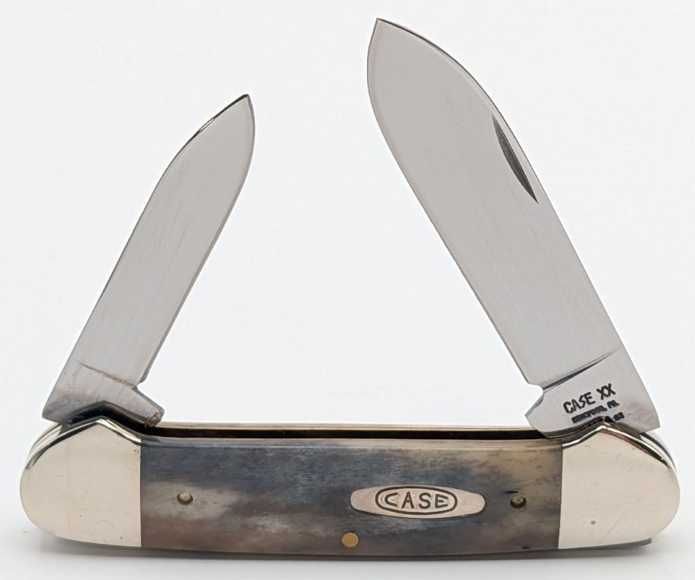 1993 Case XX Green Appaloosa Bone Canoe Knife 62131: Knife is in very nice condition with light scuffs on the bolsters from handling. Overall measures 3-5/8in when closed.