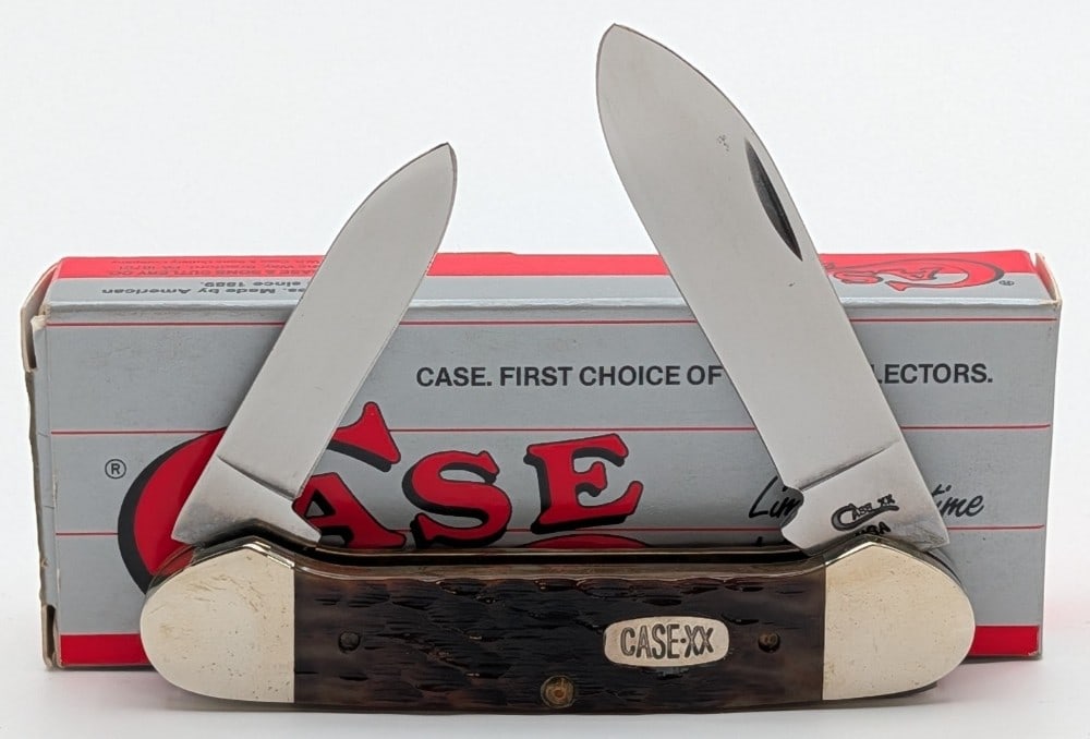 1996 Case XX Jigged Bone Canoe Knife 62131 w/ Box: Knife is in very nice condition with light scuffs on the bolsters from handling. Overall measures 3-5/8in when closed.