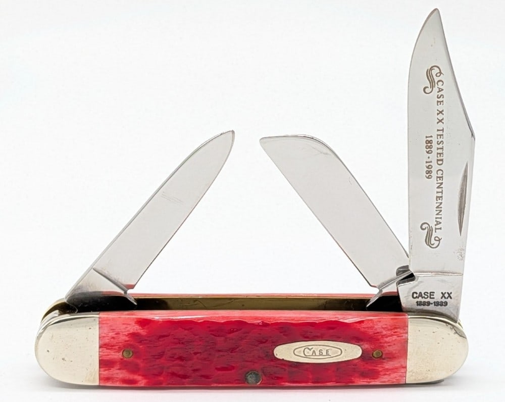 1989 Case XX Centennial Red Bone Cattle Knife R6345 1/2: Knife is in very nice condition with light scuffs on the bolsters from handling. Overall measures 3-5/8in when closed.