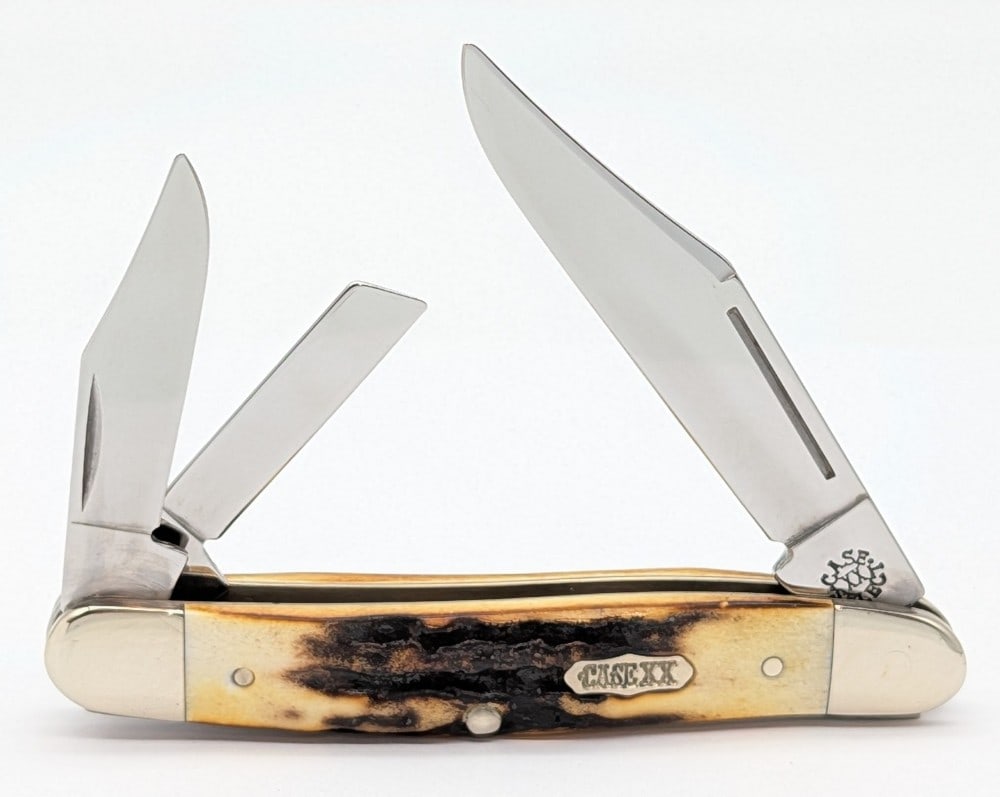 Case XX Select Stag Stockman 5347WH: Knife is in very nice condition with light scuffs on the bolsters from handling. Overall measures 3-7/8in when closed.