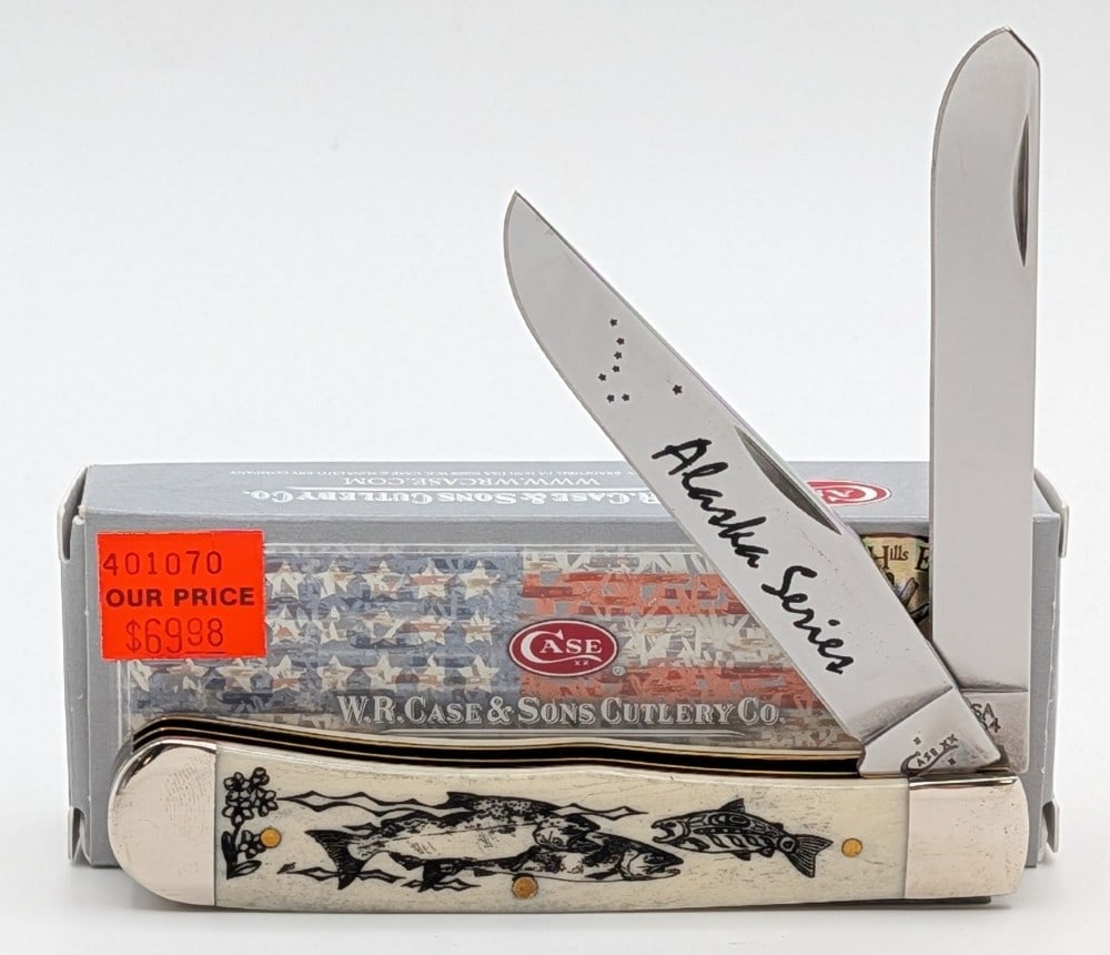2018 Case XX Alaska Series Salmon Natural Bone Trapper 6254 w/ Box: Knife is in like new condition. Overall measures 4-1/8in when closed.