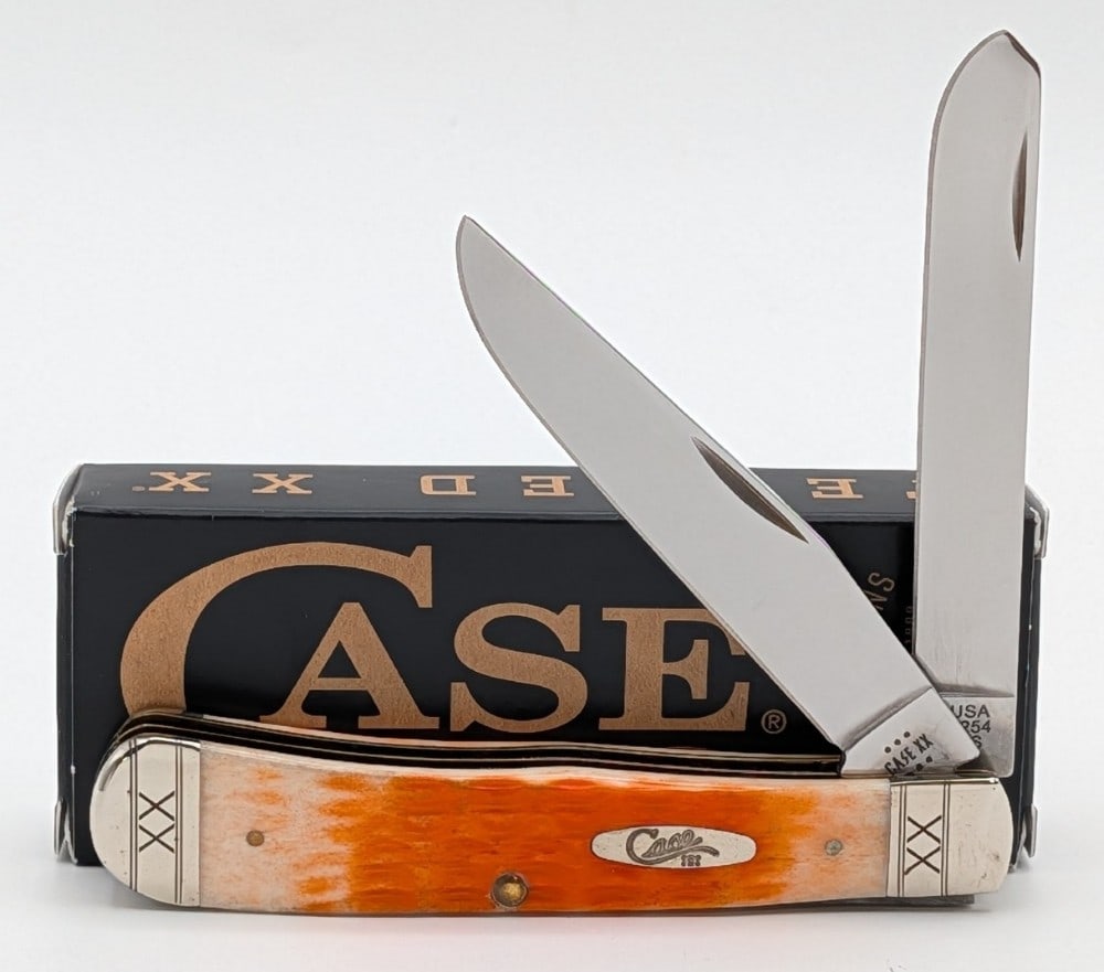 2023 Case XX Cayenne Bone Trapper 6254 w/ Box: Knife is in like new condition. Overall measures 4-1/8in when closed.