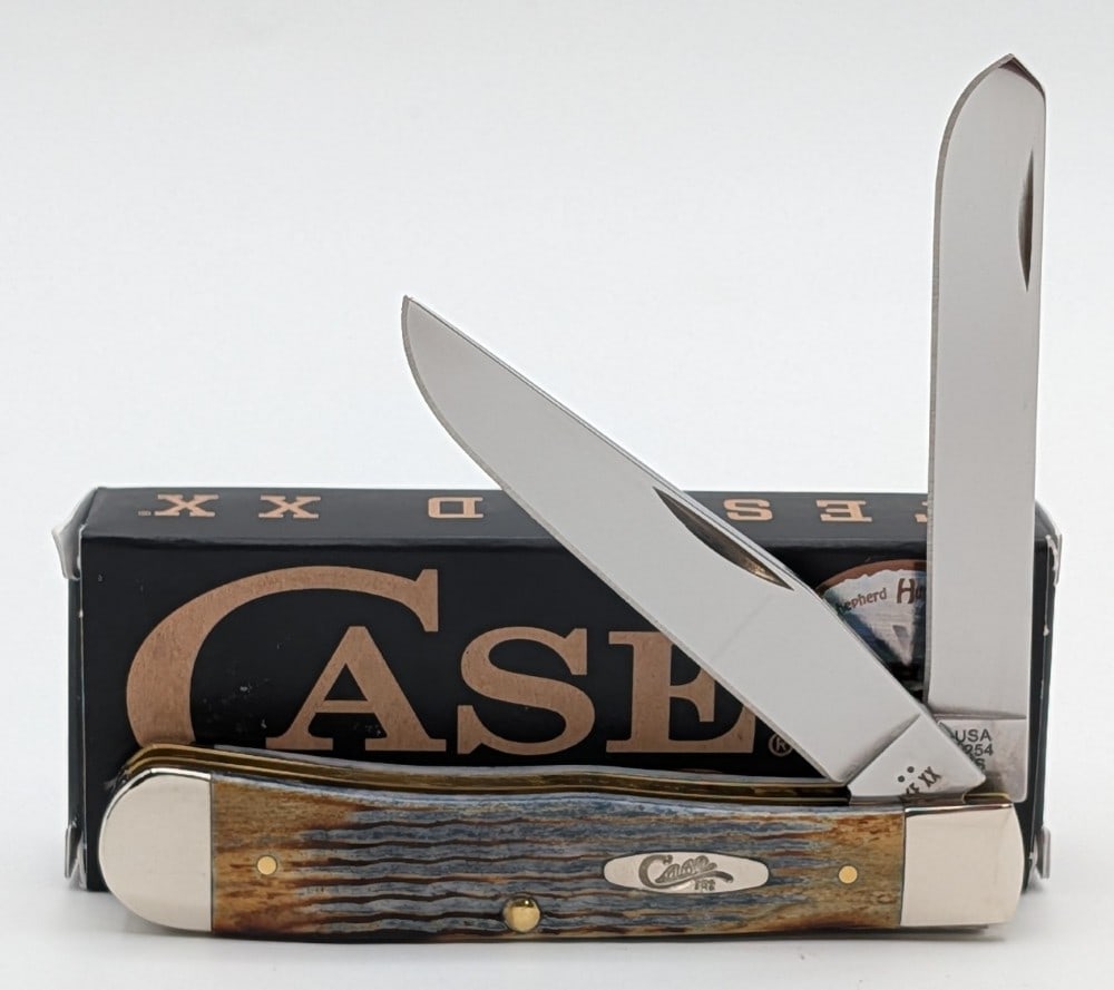 2026 Case XX Burnt Gray Bone Trapper 6254 w/ Box: Knife is in like new condition. Overall measures 4-1/8in when closed.