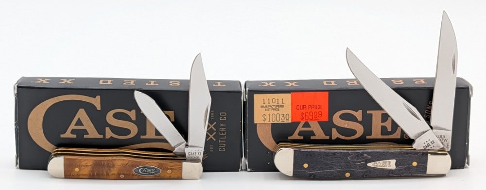 2022 & 23 Curly Oak & Birdseye Maple Swell Center Jack & Mini Trapper w/ Boxes: Knives are in like new condition. Largest overall measures 3-1/2in when closed.