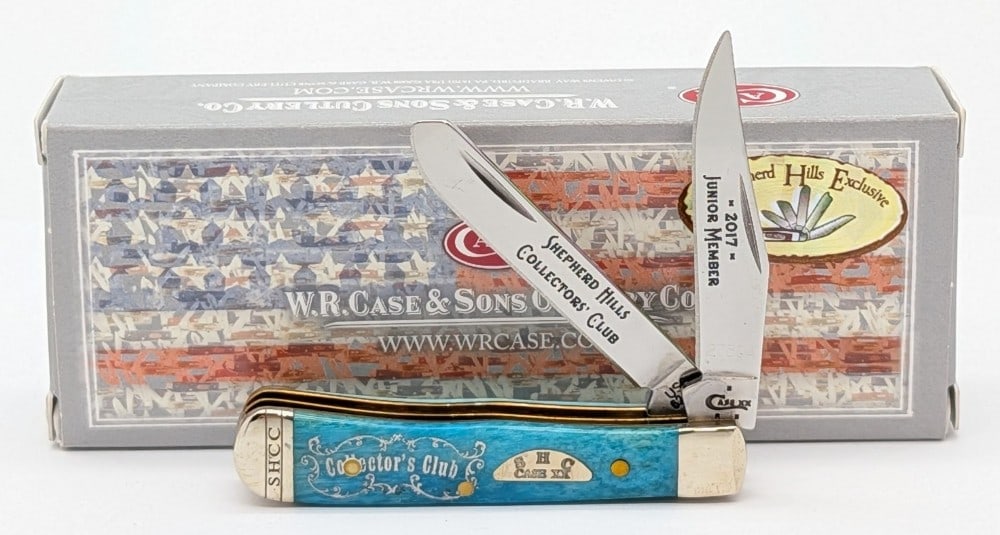 2017 Case XX SHCC Junior Member Caribbean Blue Bone Tiny Trapper 62154 w/ Box: Knife is numbered 2730A, and is in very nice condition with light tarnishing from handling. Overall measures 2-3/8in when closed.