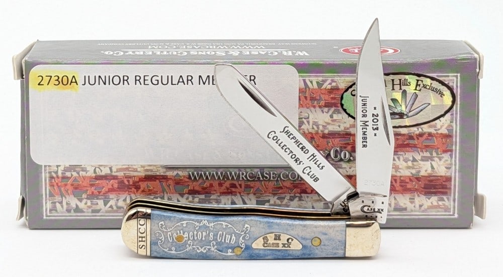 2013 Case XX SHCC Junior Member Navy Blue Tiny Trapper 62154 w/ Box: Knife is numbered 2730A, and is in very nice condition with light tarnishing from handling. Overall measures 2-3/8in when closed.
