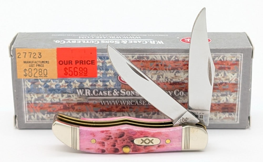 2020 Case XX Raspberry Bone Pocket Hunter 62165 w/ Box: Knife is in very nice condition with minimal wear from handling. Overall measures 2-3/4in when closed.