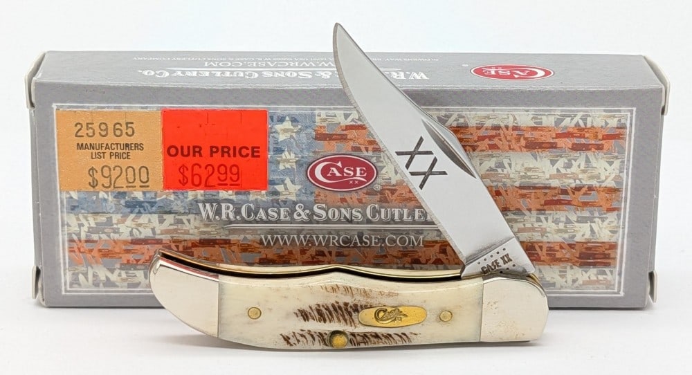 2020 Case XX Vintage Bone Pocket Hunter V61165 w/ Box: Knife is in very nice condition with minimal wear from handling. Overall measures 2-3/4in when closed.