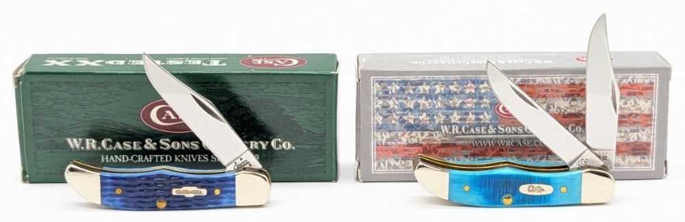 2005 & 20 Case XX Caribbean & Blue Bone Pocket Hunters w/ Boxes: Knives are in very nice condition with minimal wear from handling. Overall measures 2-3/4in when closed.