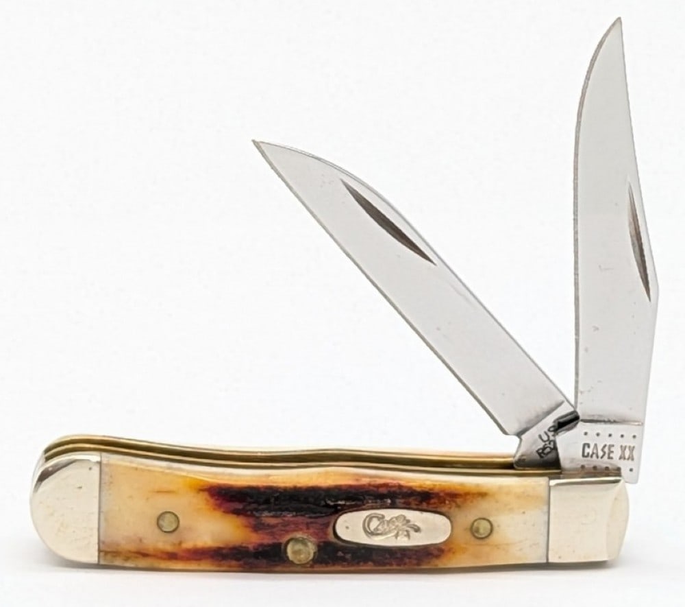 2020 Case XX Red Stag Wharncliffe Tiny Trapper R52154W: Knife is in very nice condition with light scuffs on the bolsters from handling. Overall measures 2-3/8in when closed.
