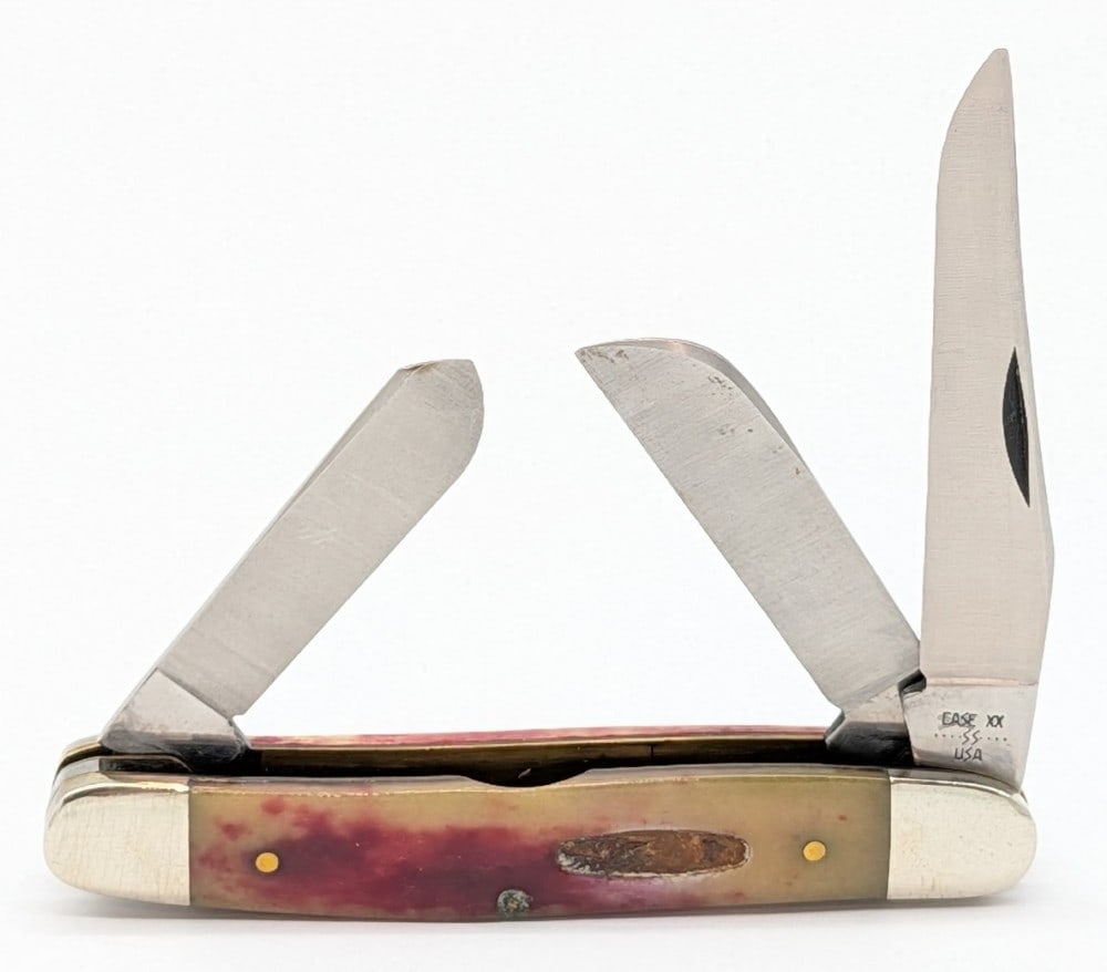 1981 Case XX Smooth Red Bone Medium Stockman SR6347 1/2: Knife is in good condition with scuffs and wear on the bolsters, and the shield is missing. Overall measures 3-7/8in when closed.
