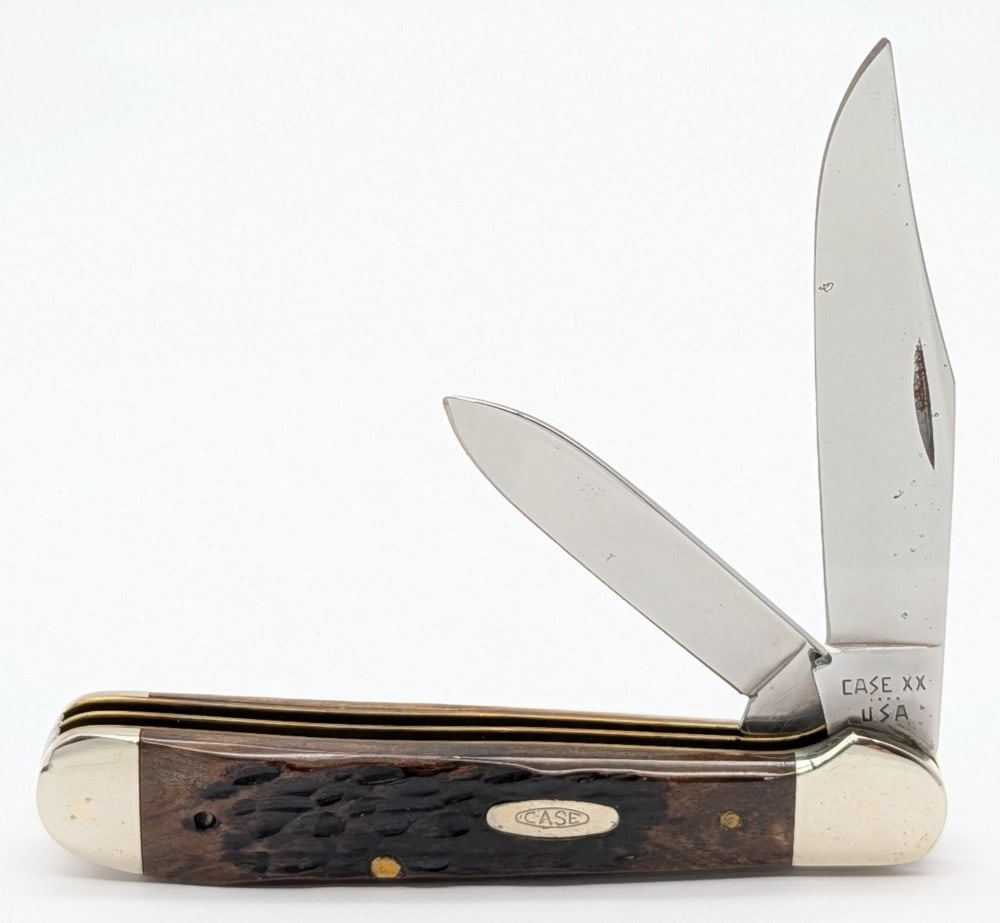 1986 Case XX Jigged Bone Copperhead 6249: Knife is in very nice condition with light scuffs on the bolsters from handling. Overall measures 3-7/8in when closed.