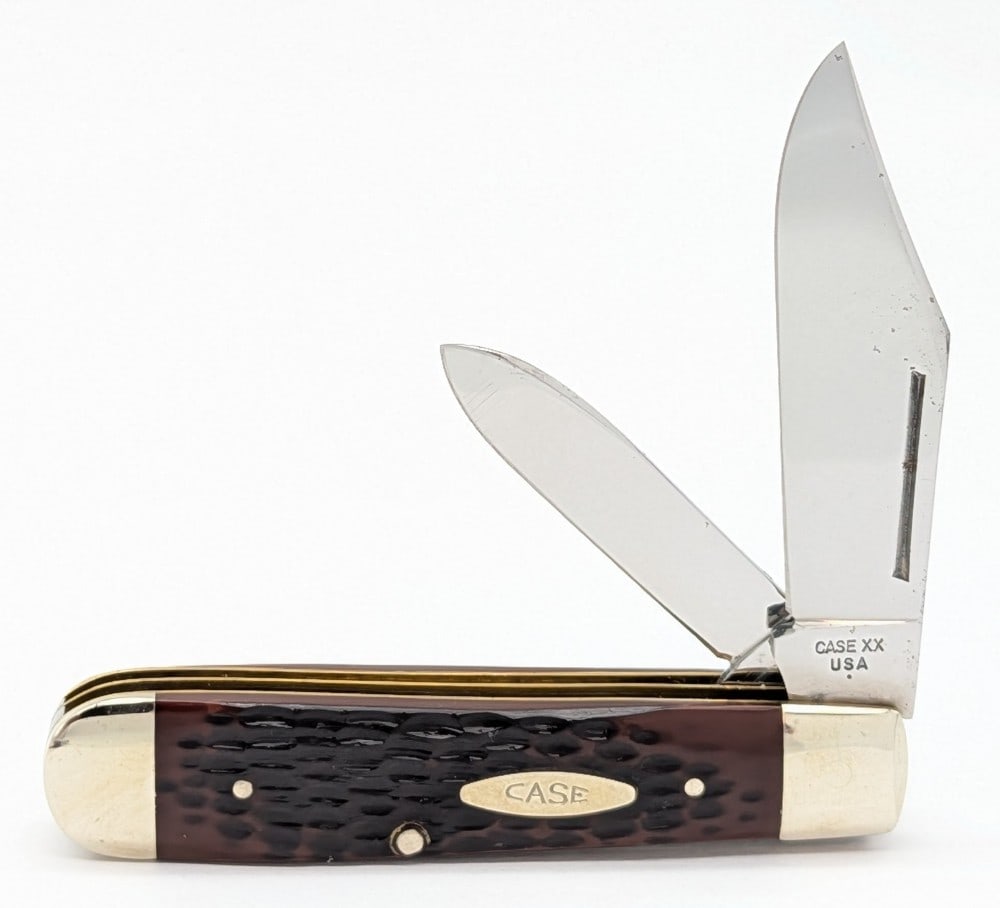1979 Case XX Delrin Jack Knife 6231 1/2: Knife is in very nice condition with a few small carbon spots on the blades, and light scuffs on the bolsters from handling. Overall measures 3-3/4in when closed.