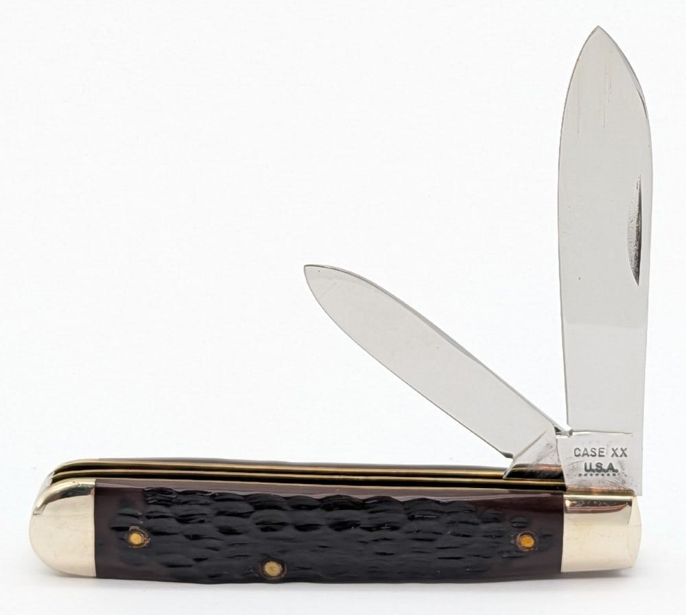 1973 Case XX Delrin Swell End Jack Knife 6214: Knife is in very nice condition with light scuffs on the bolsters from handling. Overall measures 3-3/8in when closed.