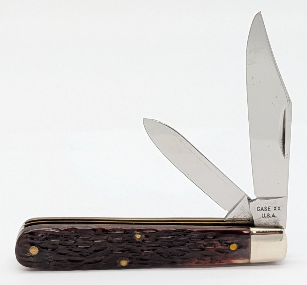1965-69 Case XX Jigged Bone Bareheaded Jack Knife 6202 1/2: Knife is in very nice condition with light scuffs on the bolsters from handling. Overall measures 3-3/8in when closed.