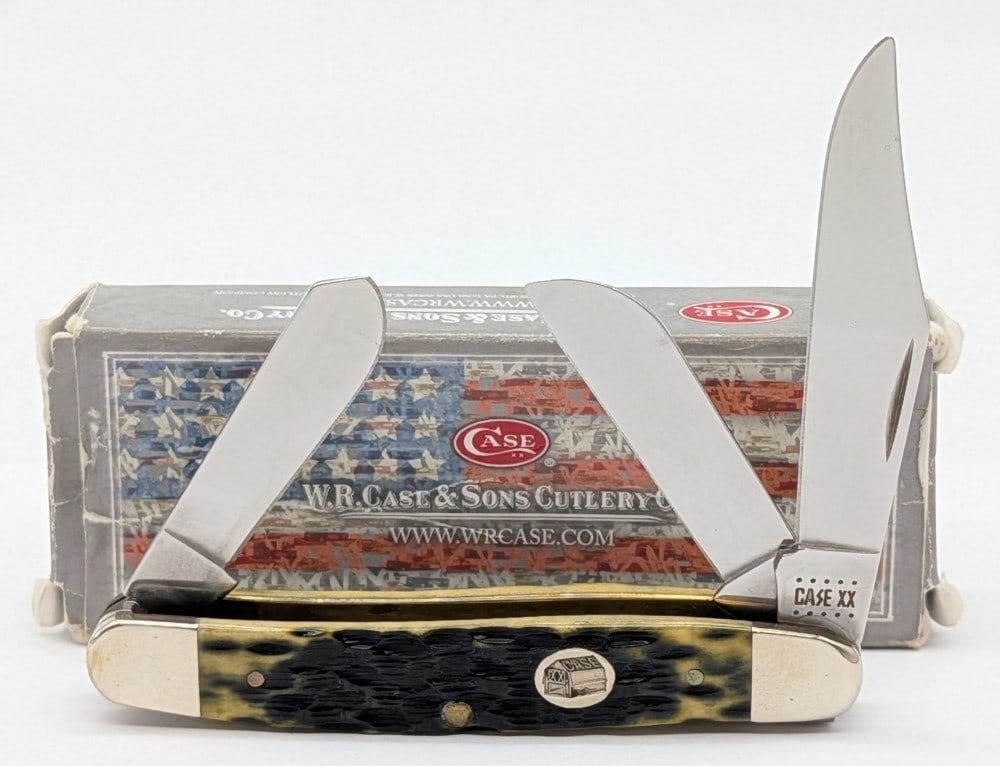 2020 Case XX Tractor Supply Olive Green Bone Stockman 6347 w/ Box: Knife is in very nice condition with minimal wear from handling. Overall measures 3-7/8in when closed.