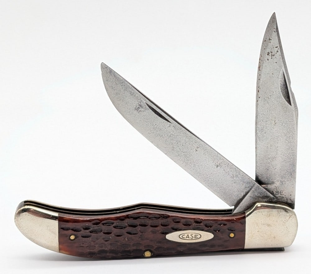1940-64 Case XX Jigged Bone Folding Hunter 6265: Knife is in used cleaned condition with heavy material loss and scratches on the main blade, heavy scuffs and scratches on the bolsters, pitting and dings on the blades and bolsters, and nice handle s