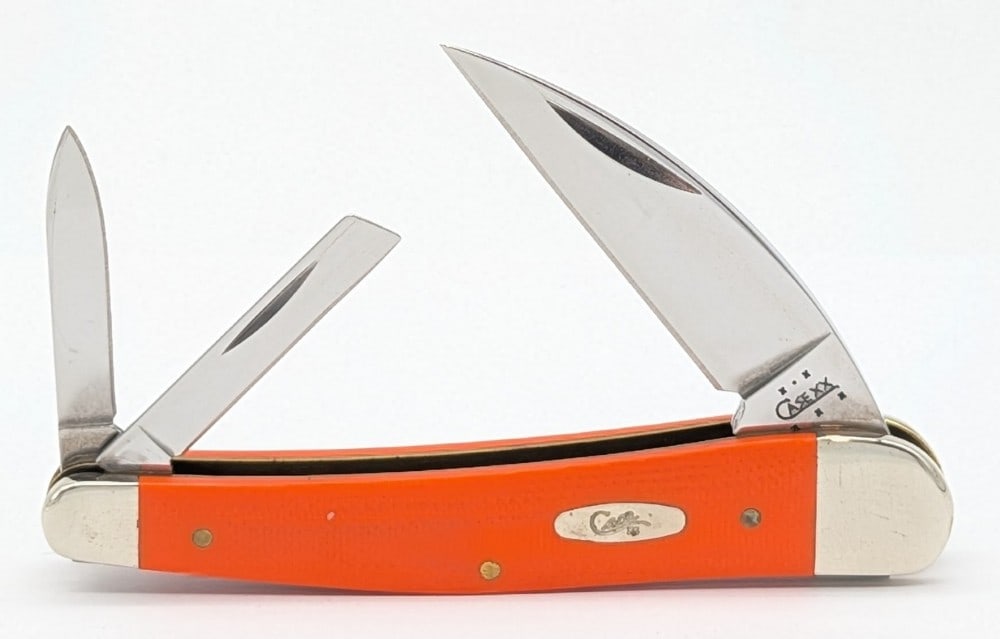 2004 Case XX Orange Micarta Seahorse Whittler 10355WH: Knife is in very nice condition with light scuffs on the bolsters from handling. Overall measures 4in when closed.