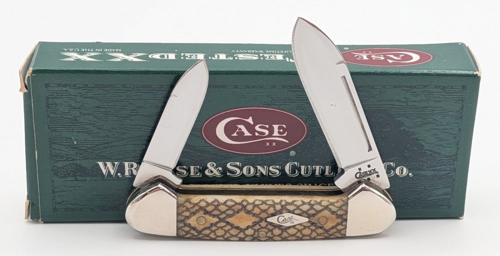 2005 Case XX Snakeskin Natural Bone Baby Butterbean 62132 w/ Box: Knife is in like new condition. Overall measures 2-3/4in when closed.