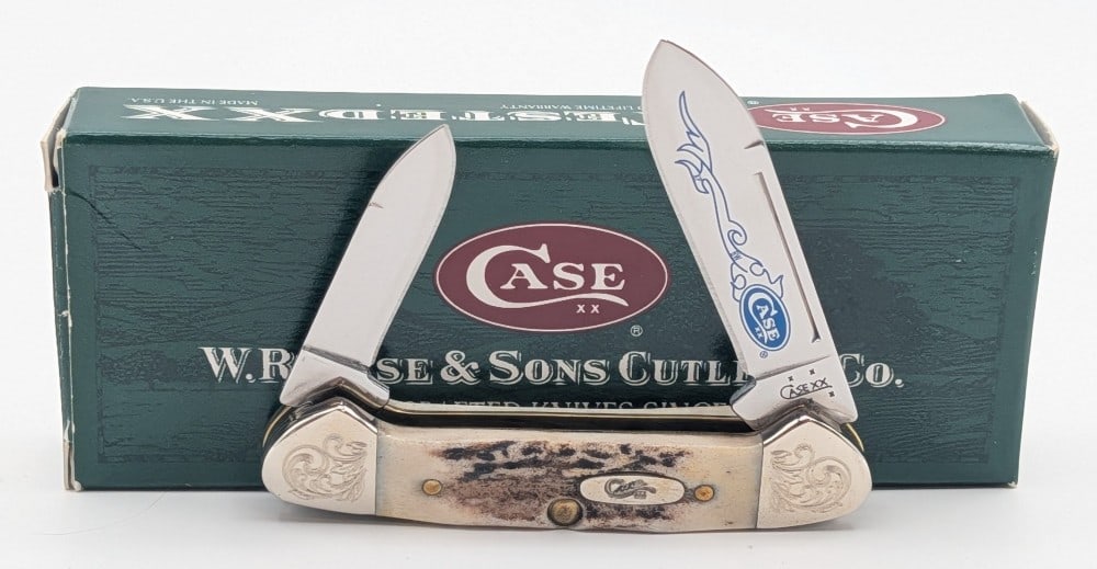 2006 Case XX Blue Scroll Scroll Bolster Stag Baby Butterbean 52132 w/ Box: Knife is in like new condition. Overall measures 2-3/4in when closed.