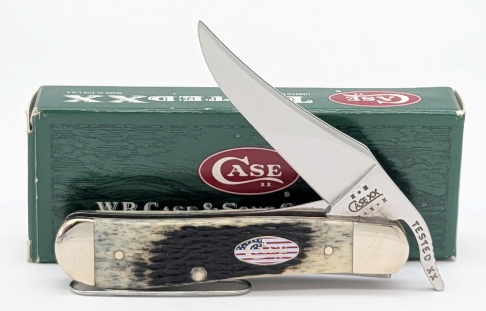 2002 Case XX Pitch Black Bone Russlock 61953L w/ Box: Knives are in like new condition. Overall measures 4in when closed.