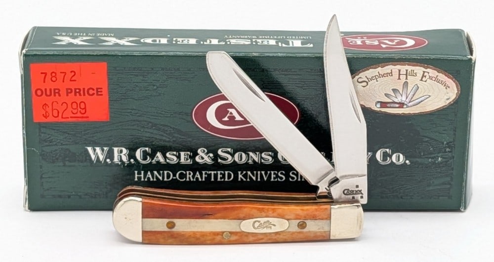 2007 Case XX Chestnut & Natural Smooth Bone Tiny Trapper 62154 w/ Box: Knife is in like new condition. Overall measures 2-3/8in when closed.