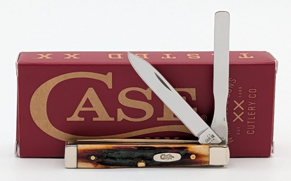 2025 Case XX Red Stag Baby Doc R5282 w/ Box: Knife is in like new condition. Overall measures 2-3/4in when closed.