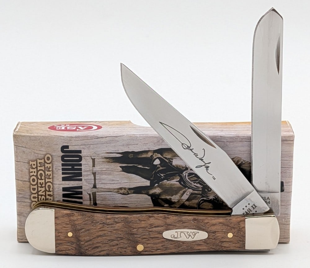 2025 Case XX John Wayne Curly Maple Trapper 7254 w/ Box: Knife is in like new condition. Overall measures 4-1/8in when closed.