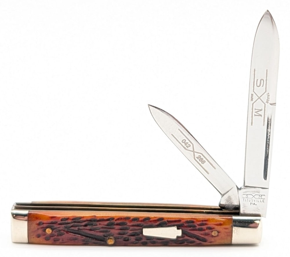 Schatt & Morgan Jigged Bone Physician's Knife 042 266: Knife is in very nice condition with light scuffs from handling. Overall measures 3-1/4in when closed.