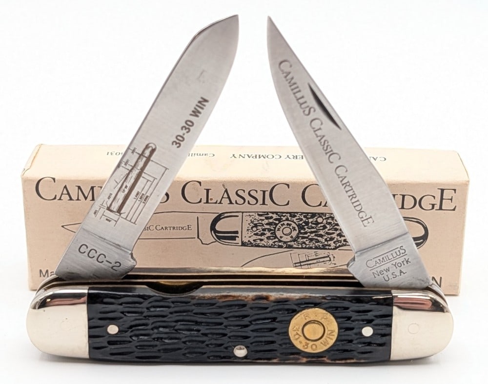 Camillus Classic Cartridge .30-30 Win Jigged Bone Muskrat CCC-2: Knife is in like new condition. Overall measures 4-1/4in when closed.