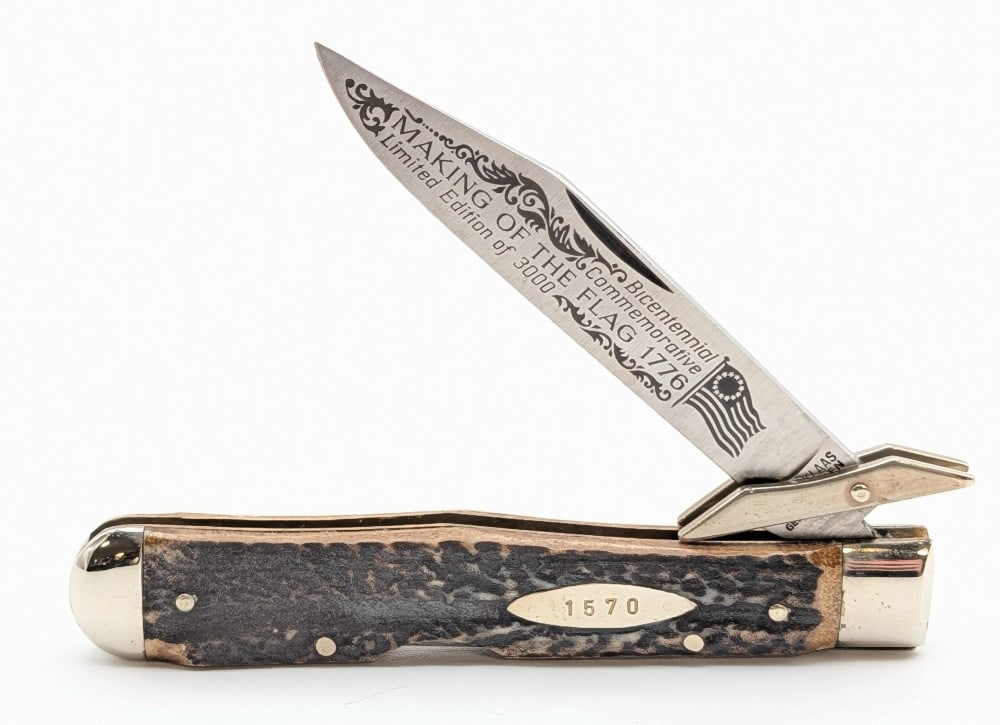 Ltd 1976 Robi Klaas Kissing Crane US Bicentennial Stag Cheetah: Knife is numbered 1570 of 3000, and is in very nice condition with light tarnishing from handling. Overall measures 4-3/8in when closed.