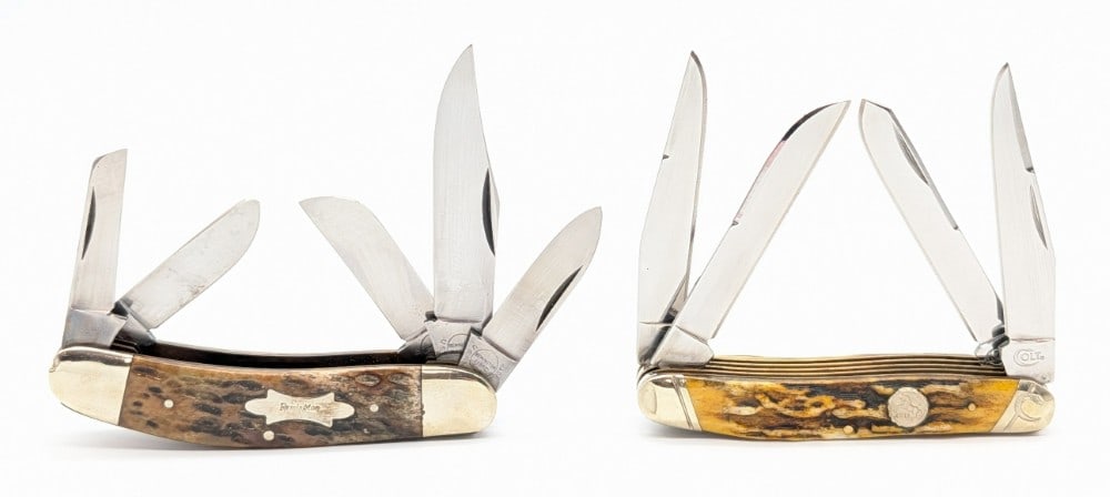 Remington & Colt Stag & Jigged Bone Sowbelly: Knives are in nice condition with some light scuffs on the Remington blades, and light scuffs and tarnishing on the bolsters. Overall measures 4-1/8in when closed.