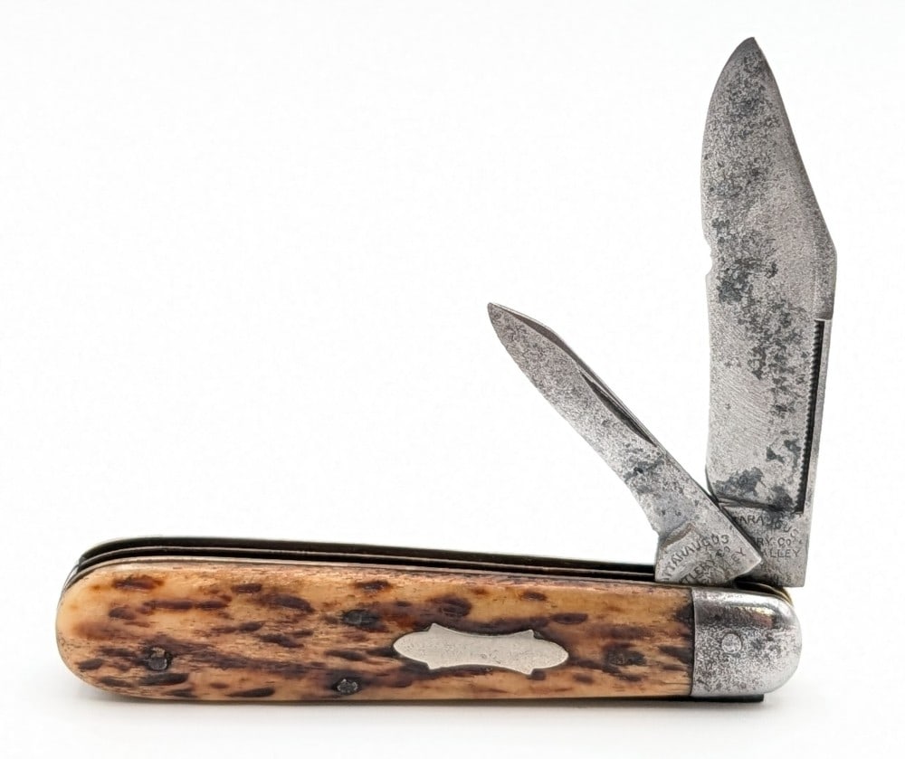 Cattaraugus Cutlery Co. Jigged Bone Jack Knife (1 of 4)