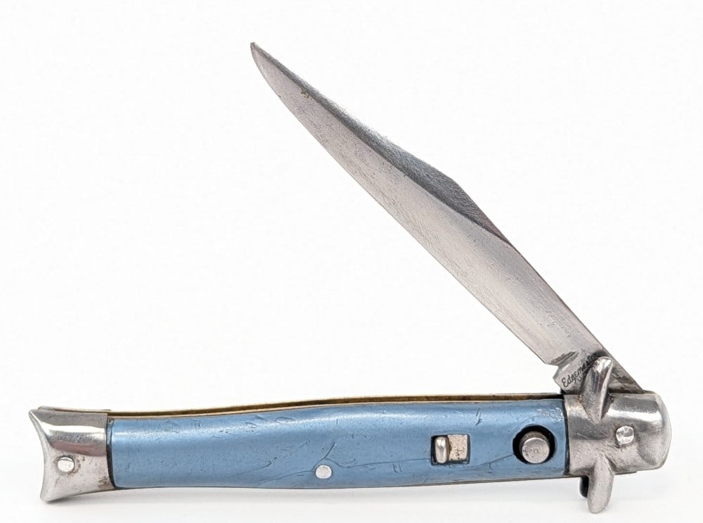 Edgemaster Synth Blue Bowtie Fishtail Switchblade Knife (1 of 4)
