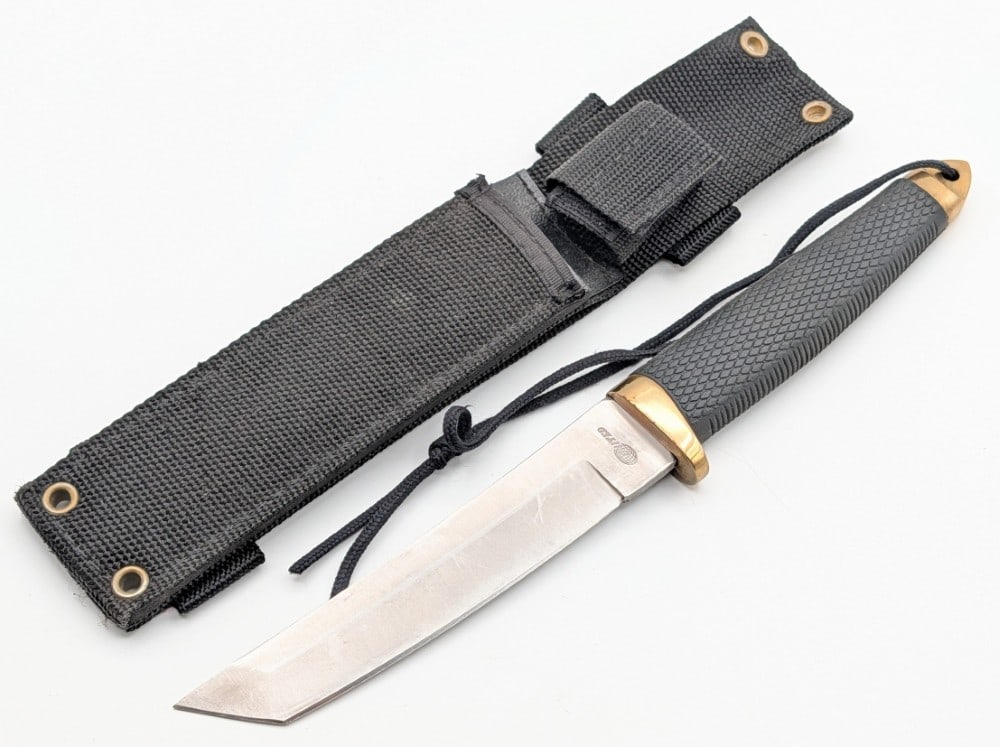 United Cutlery Tanto Fixed Blade Knife w/ Sheath (1 of 9)