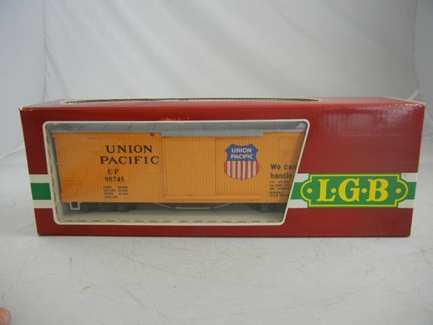 LGB G Scale Union Pacific Wood Box Car #4067 A 01 MIB: LGB G Scale Union Pacific Wood Box Car #4067 A 01 MIB