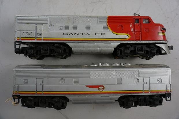 Lionel Postwar #2383 Santa Fe F3 Diesel Dummy A Unit &: Lionel Postwar #2383 Santa Fe F3 Diesel Dummy A Unit & B Unit