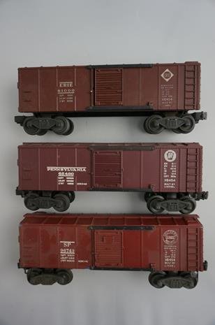 Lionel Postwar Lot of 3 #X6454 SP Boxcar, #X6454 Erie: Lionel Postwar Lot of 3 #X6454 SP Boxcar, #X6454 Erie Boxcar, & #X6454 PRR Boxcar