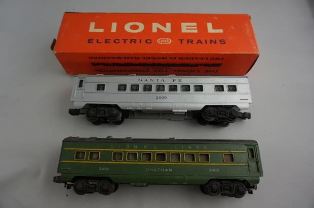 Lionel Postwar Lot of 2 #2402 Chatham Pullman Car &: Lionel Postwar Lot of 2 #2402 Chatham Pullman Car & #2409 Santa Fe Pullman Car in Box
