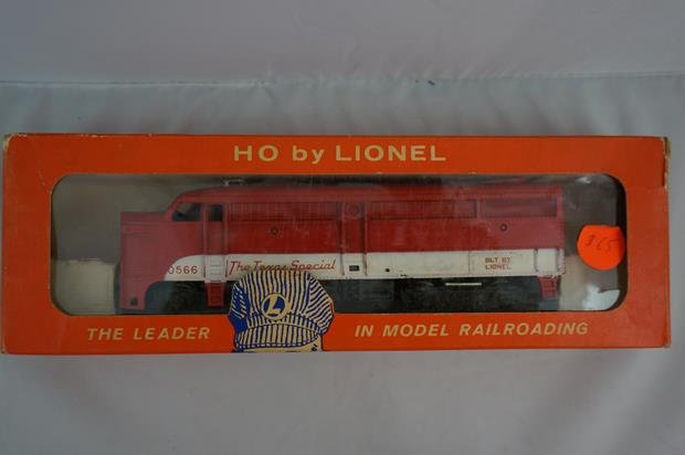 Vintage Lionel HO The Texas Special Diesel Locomotive: Vintage Lionel HO The Texas Special Diesel Locomotive #0566-1 In Box