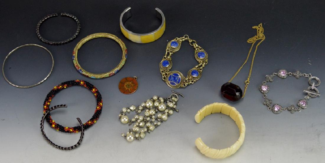 Vintage Costume Jewelry Bracelets Grouping: Includes (10) Bracelets beaded, metals, bejeweled etc