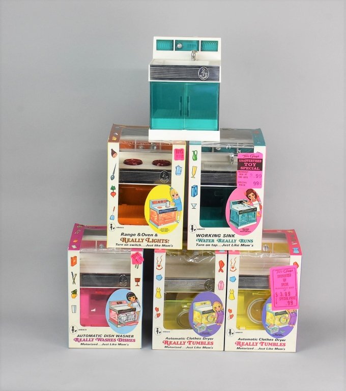 AMSCO Barbie Vintage Early 70's Kitchen Mod Looks: Includes (6) AMSCO Appliances(5) in boxes, Vintage Early 70's Kitchen Mod