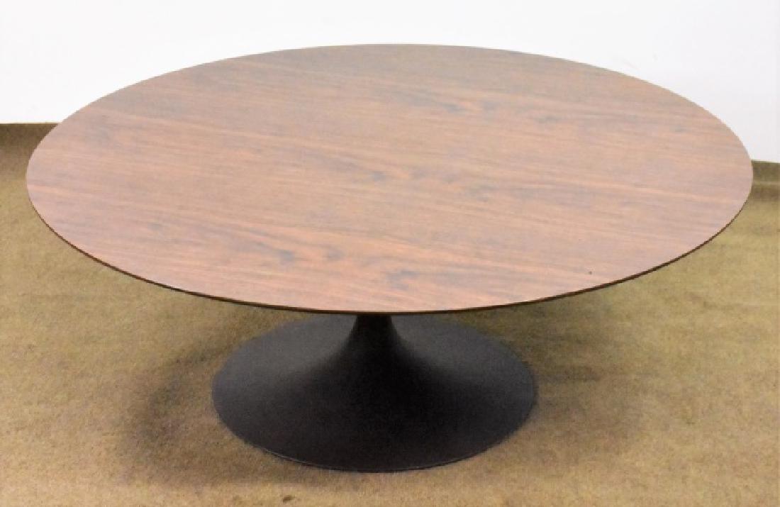Eero Saarinen for florence Knoll Cofee Table: Early Eero Saarinen for Florence Knoll Associates walnut and coated metal coated Cofee Table, measuring: 15" x 42"